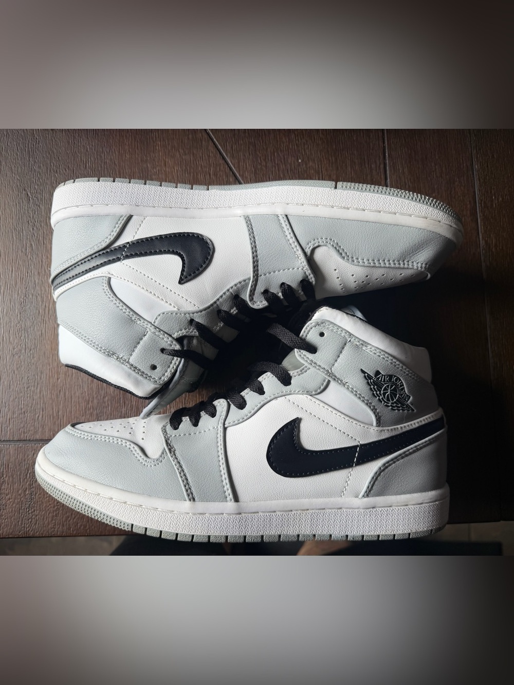 Nike Jordan 1 Mid Light Smoke Grey size 10